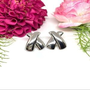 VINTAGE⚜️RETRO Criss-Crossed “X” Shaped Clip Earrings